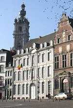 Ancien bâtiment de l'école consulaire, la Consule Grand-Place-Mons devenue Fucam puis UCL Mons