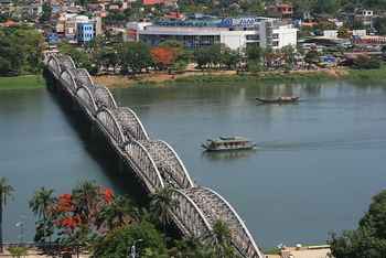 Pont Trang Tien (ancien pont Cl&eacute;menceau) construit par Gustave Eiffel