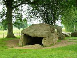Dolmen &agrave; W&eacute;ris