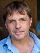 Une image contenant personne

Description g&eacute;n&eacute;r&eacute;e automatiquement