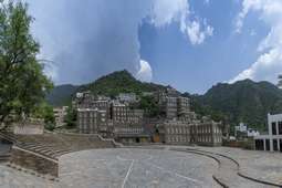 Photo de Rijal Almaa